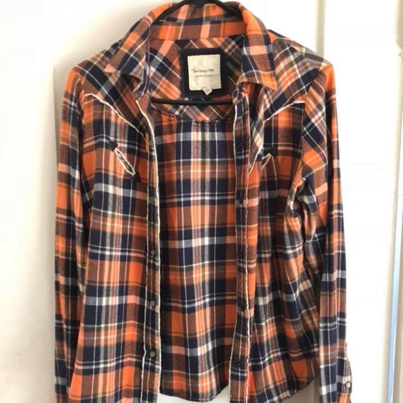 Jackets, flannels, sweaters, black jumpsuit - Picture 2 of 8